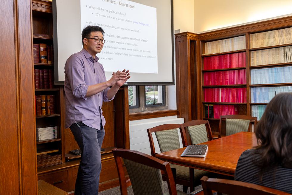 Kyung Park delivers a presentation.