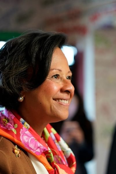 Wellesley College's 14th President, Paula A. Johnson orders a sandwich in the student-run cafe, El Table
